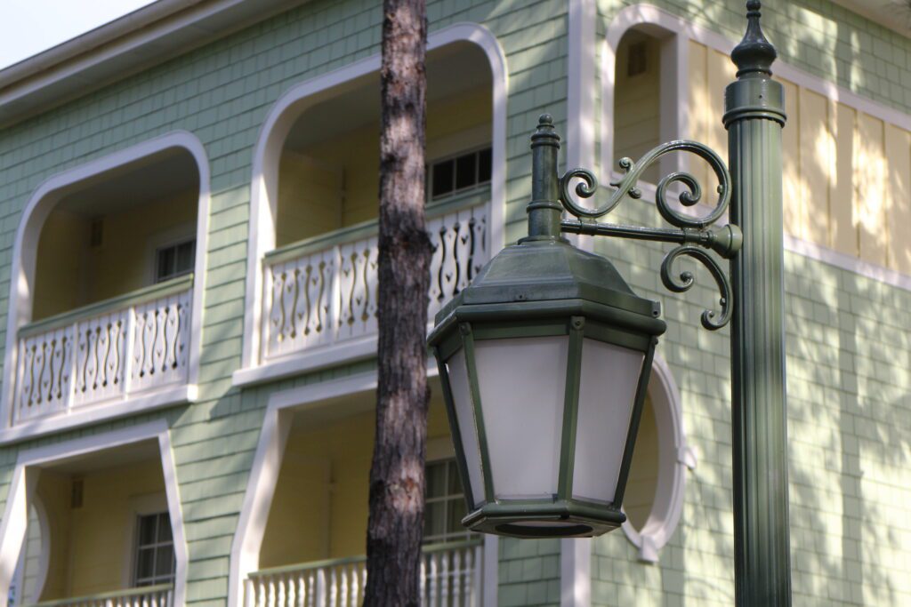 Saratoga Springs lamp post and pastel building.